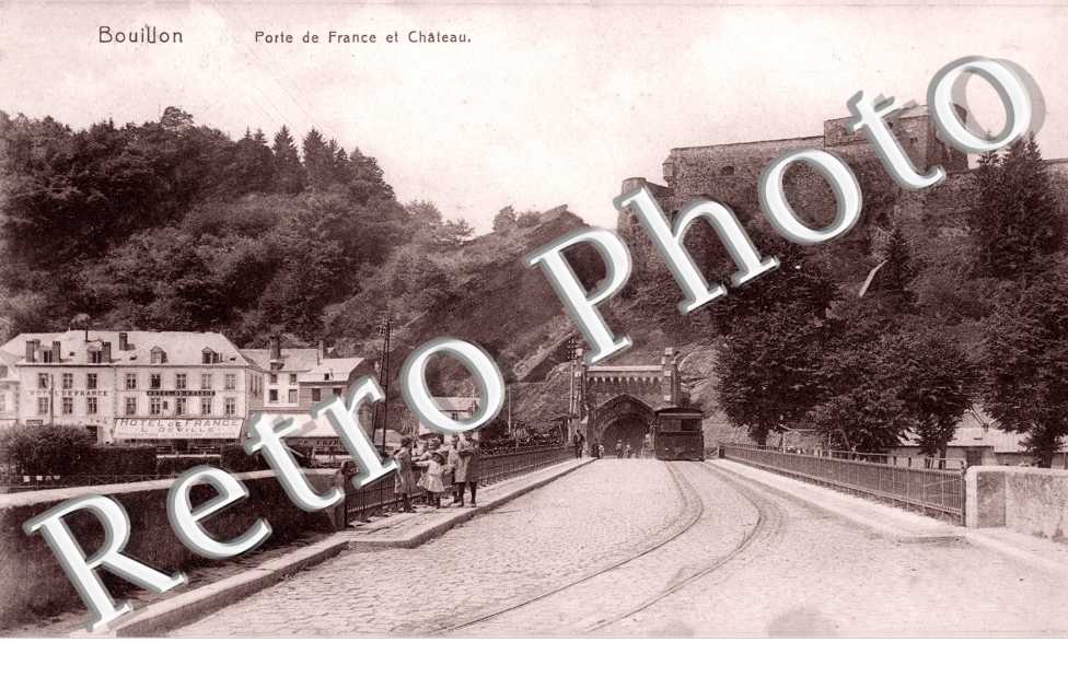 Porte de France et chateau