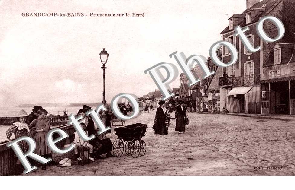 PROMENADE SUR LE PERRE