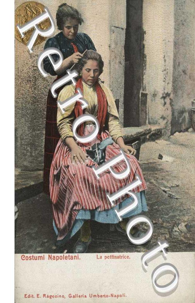 Costumi Napoletani - La pettinatrice