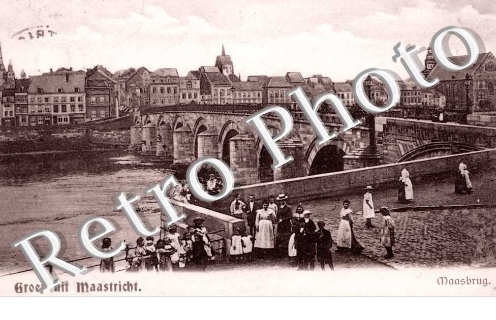 Maasbrug. Pont