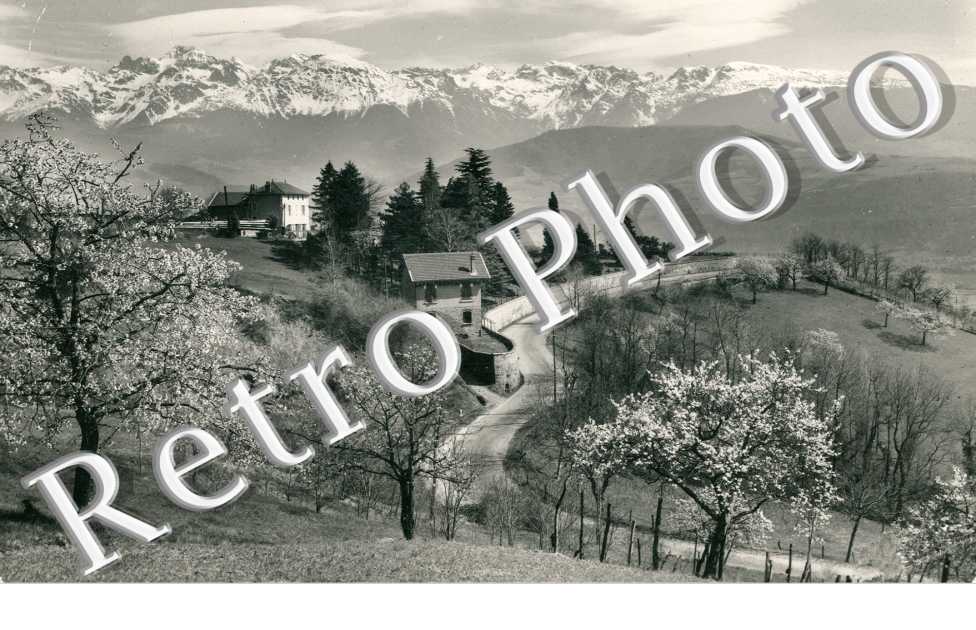 Route de Grenoble au col de Porte  et la chaine de Belledonne