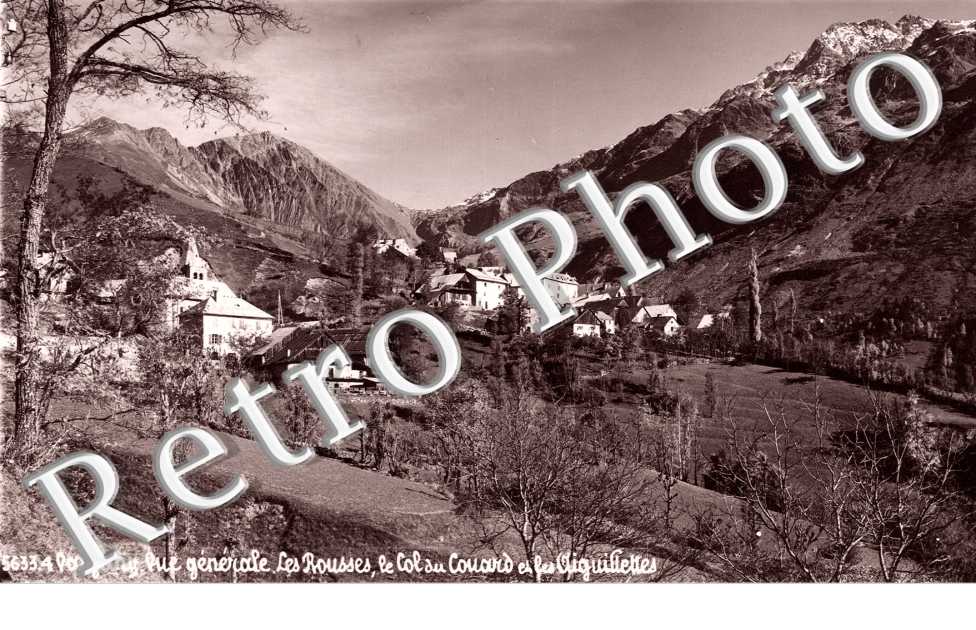 Vue generale  Les Rousses, le col du Couard et les Aiguillettes