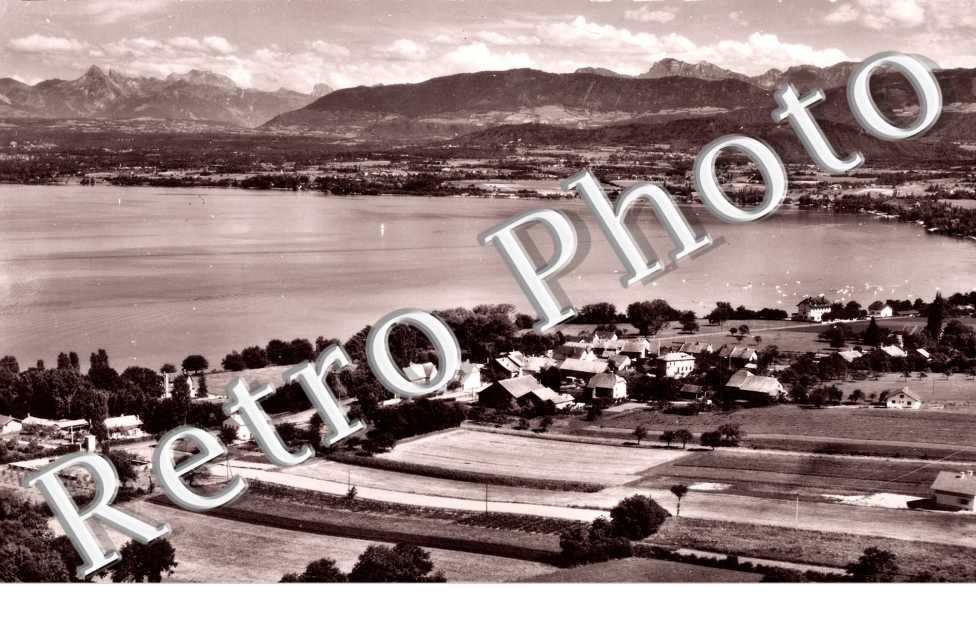 le Village, le Lac Leman et le Massif de la Dent d'Oche