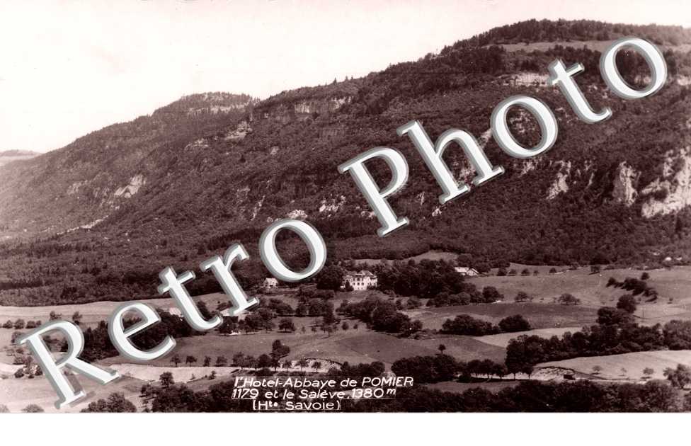 l'Hotel-Abbaye de Pomier et le Saleve
