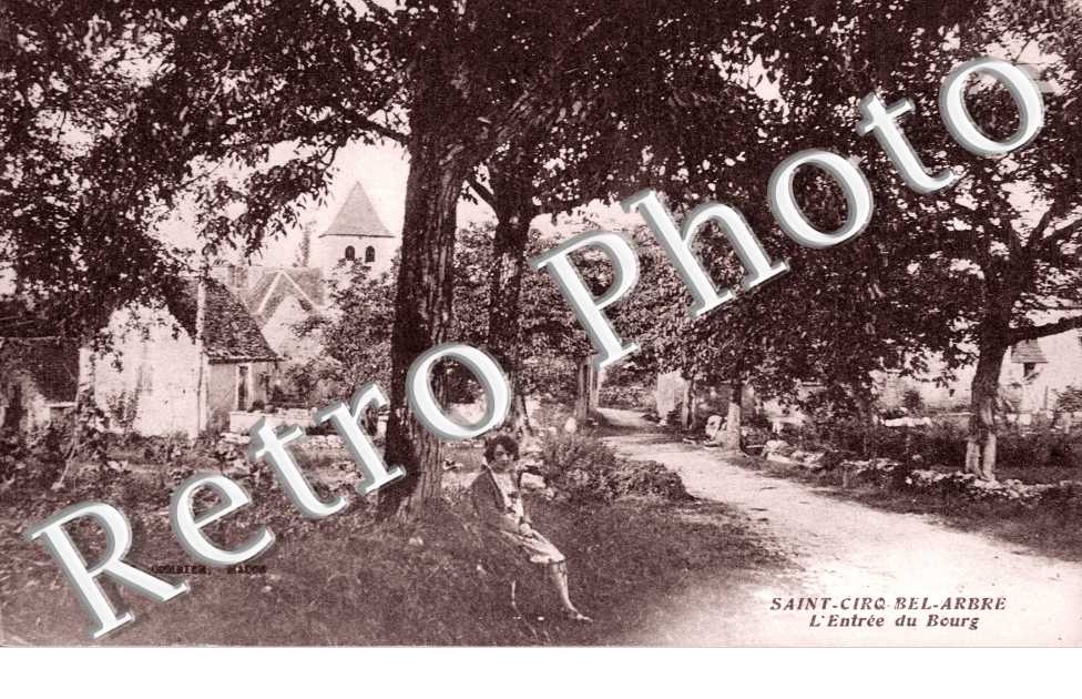 Saint Cirq Bel Arbre  L'entree du bourg