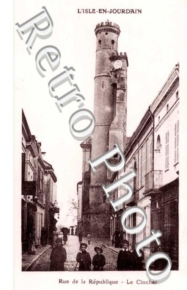 rue de la Republique Le clocher