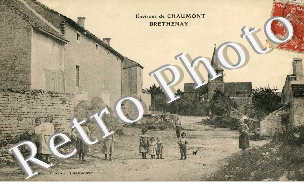 Une Rue, l'eglise