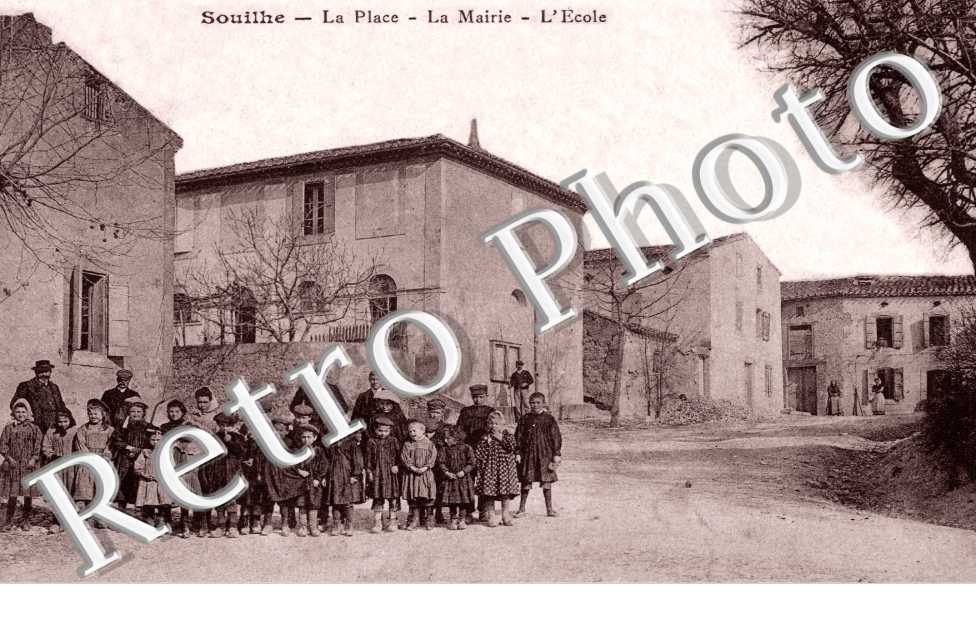 la Place La mairie L'ecole