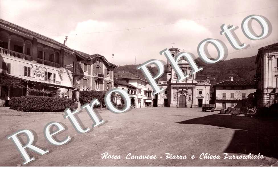 Piazza e Chiesa Parrocchiale