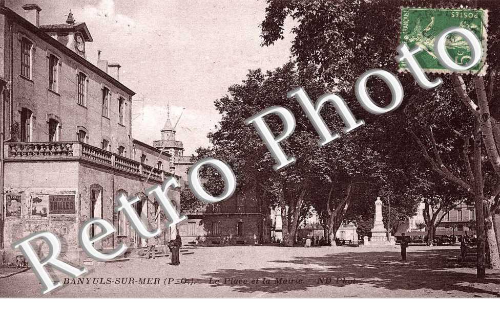la place et la mairie