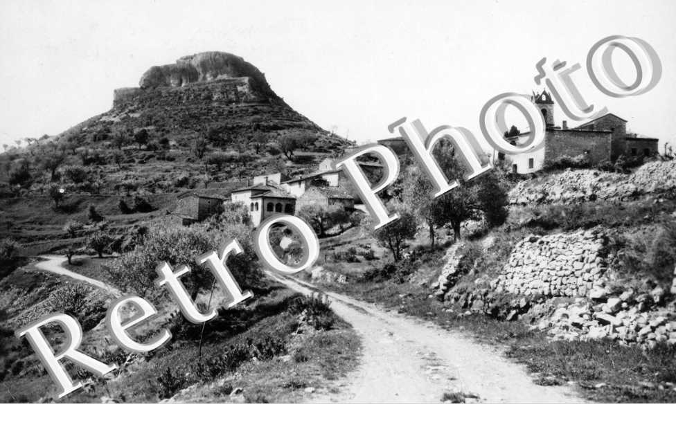 le Village et le rocher de Sampzon