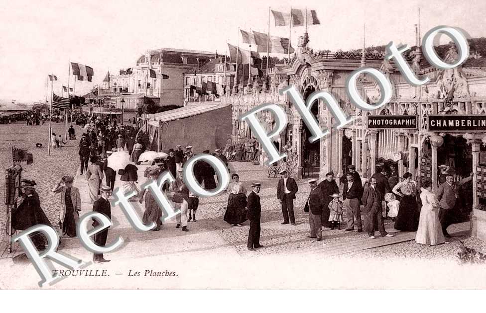 LES PLANCHES