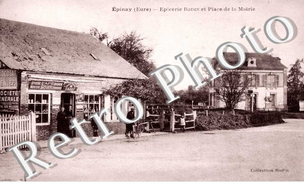 epicerie Bodin et place de la mairie