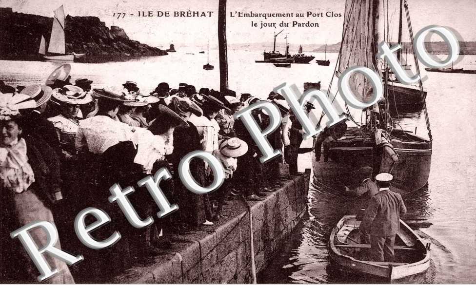 l'embarquement au port clos , le jour du pardon