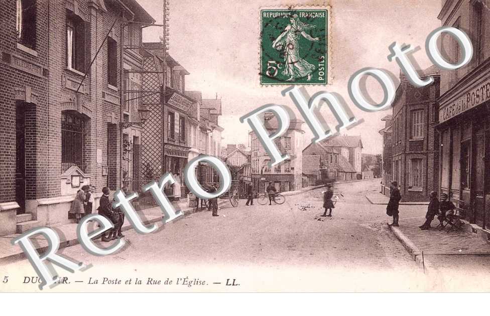 La poste et la rue de l'eglise