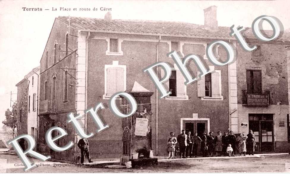 la Place et route de Ceret