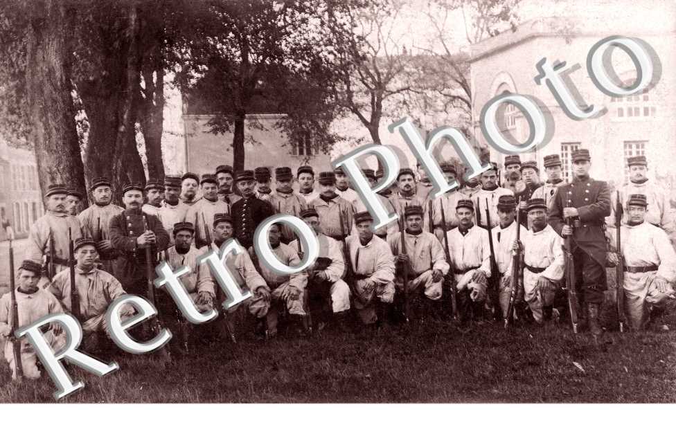 Un groupe de Militaires