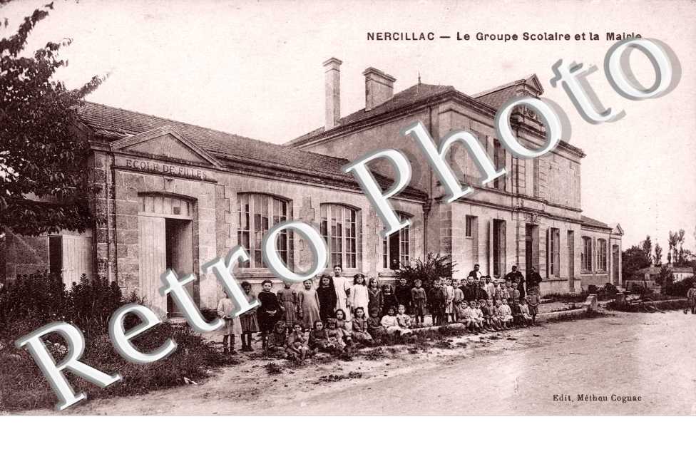 Le groupe scolaire et la mairie