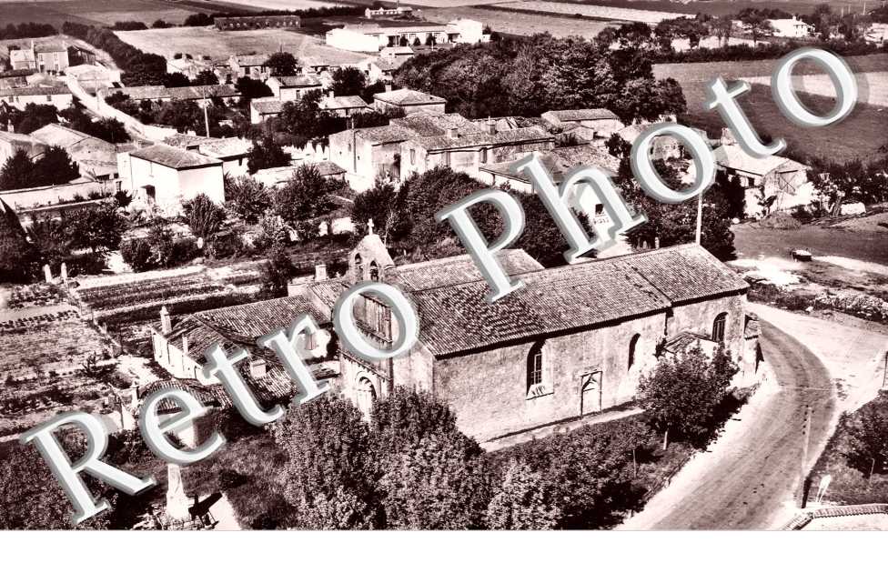 Vue generale et l'eglise