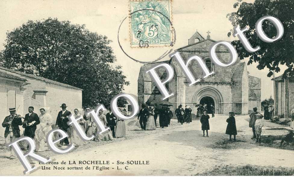 Une noce sortant de l'eglise