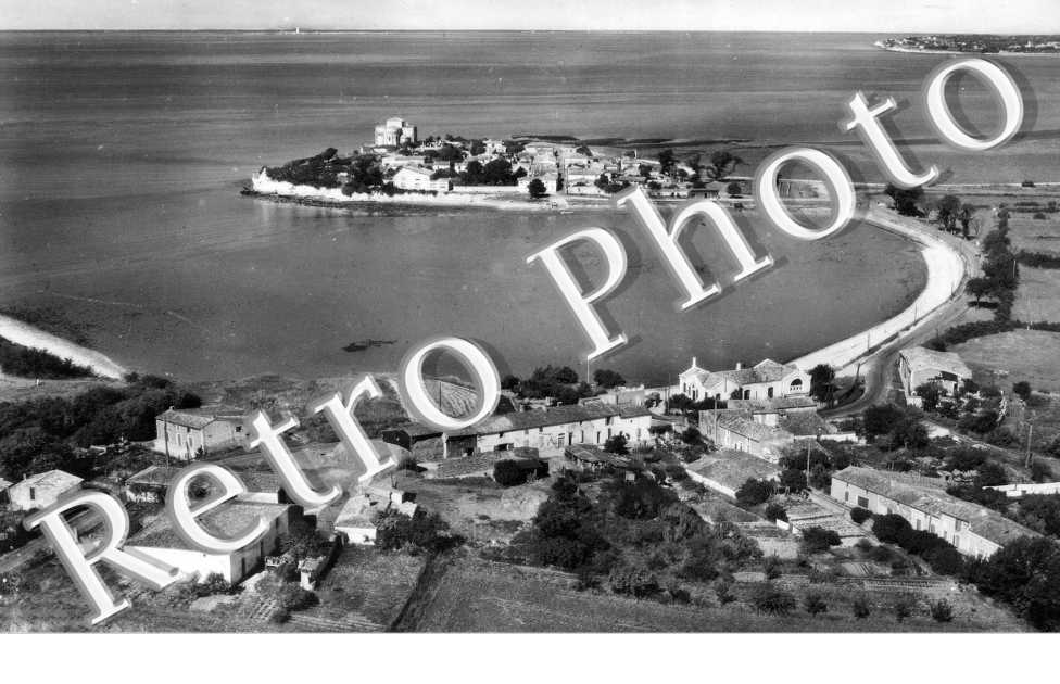 vue aerienne La baie du Caillaud et la prequ'ile