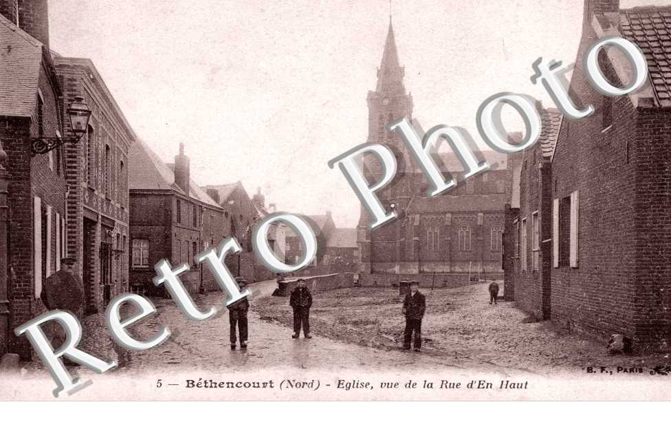 Eglise vue de la Rue d'En Haut