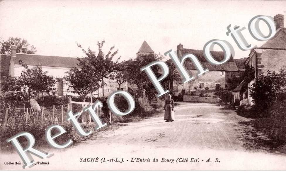 l'entrée du bourg