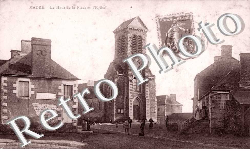 Le Haut de la Place et l'eglise