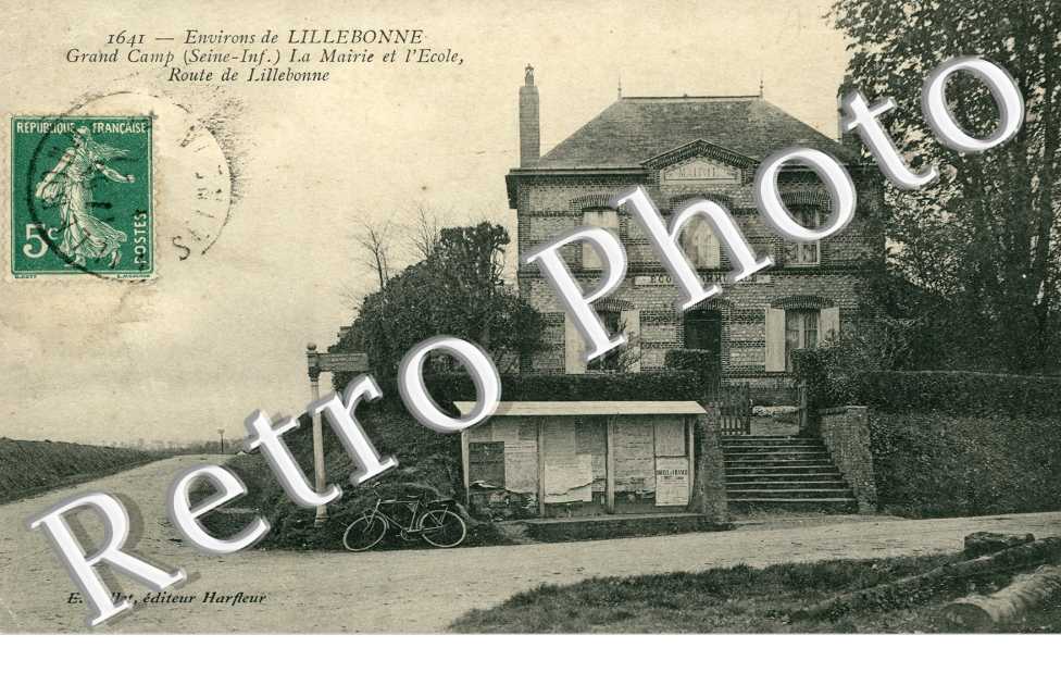 la Mairie et l'ecole Route de Lillebonne