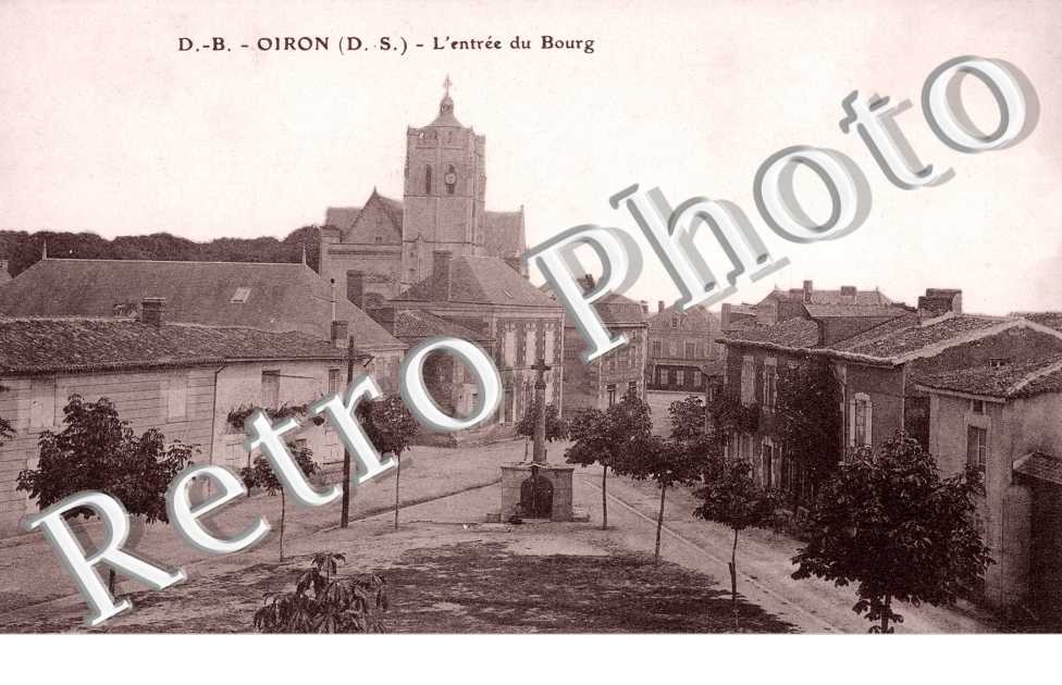 l'entrée du bourg
