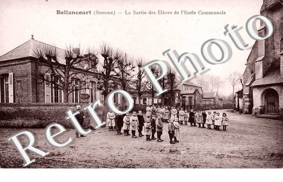 la Sortie des eleves de l'ecole communale