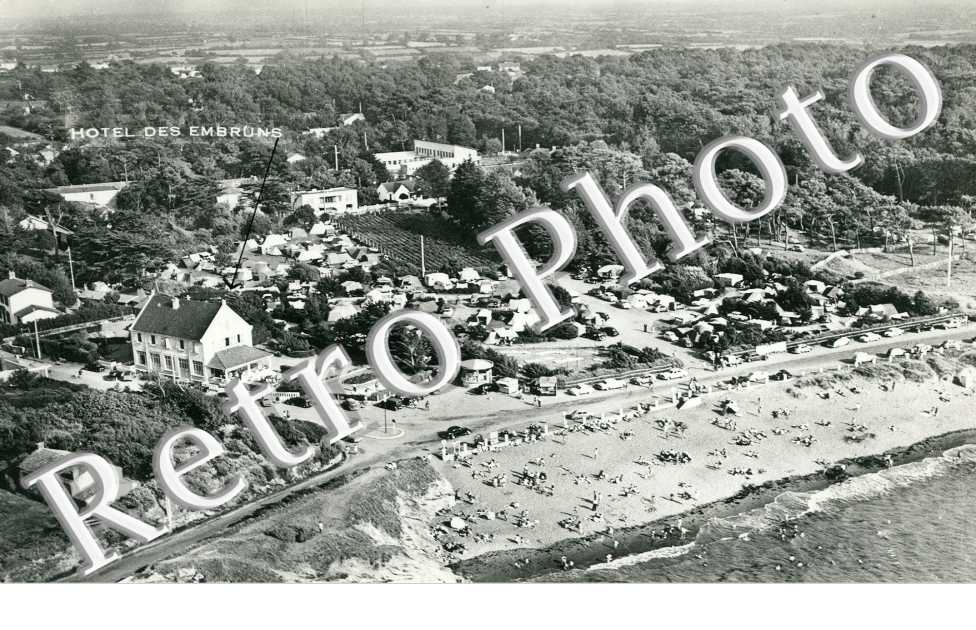 la Plage et l'Hotel des Embruns