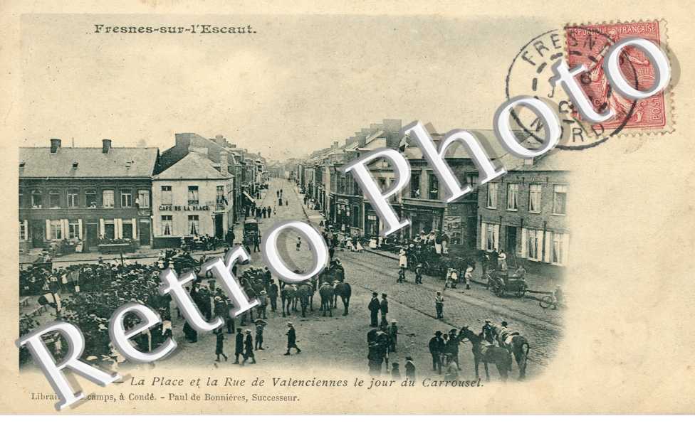 la Place et la rue de Valenciennes le jour du Carrousel