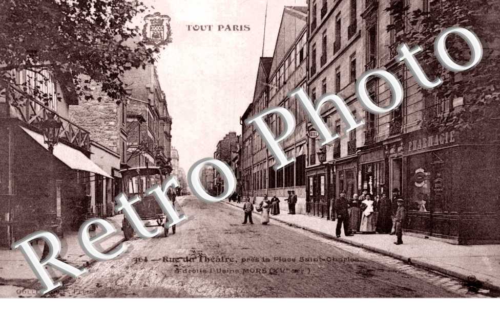 rue du Theatre près la Place Saint-Charles à droite l'usine Mors