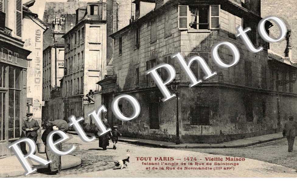Vielle maison faisant l'angle de la rue de Saintonge et de la rue de Normandie