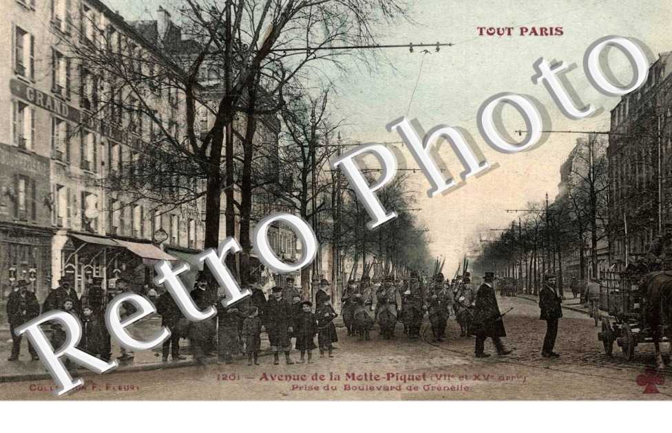 Avenue de la Motte-Piquet  prise du boulevard de Grenelle