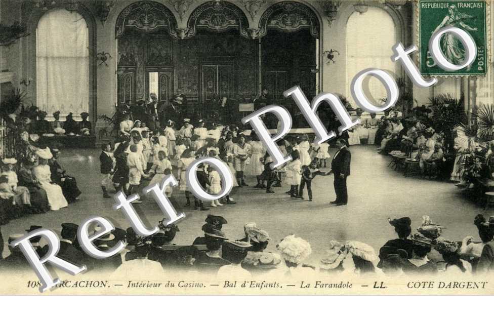 Int"rieur du Casino - Bal d'Enfants