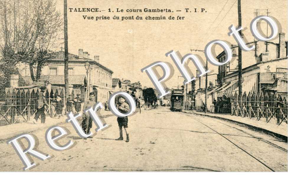 le Cours Gambetta Vue prise du pont du chemin de fer