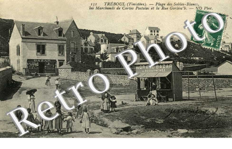 Treboul - plage des Sables Blancs - les marchands de cartes postales et la rue Gorleoc'h