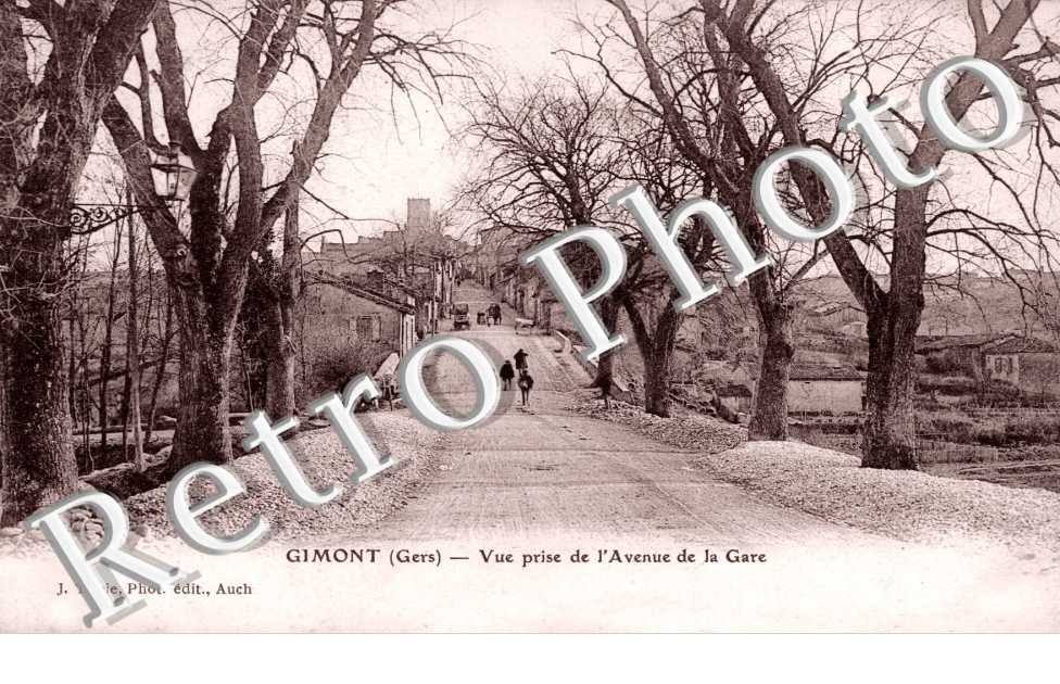 vue prise de l'avenue de la gare
