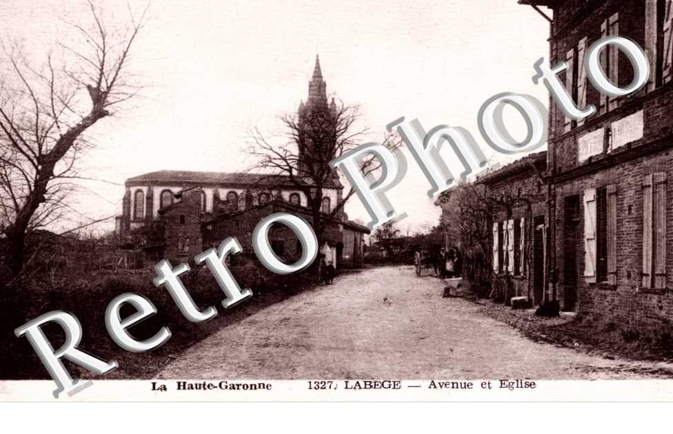 avenue et eglise