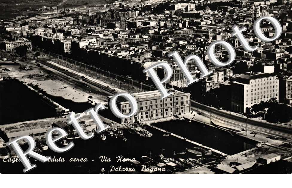 rue Roma et palais Dogana