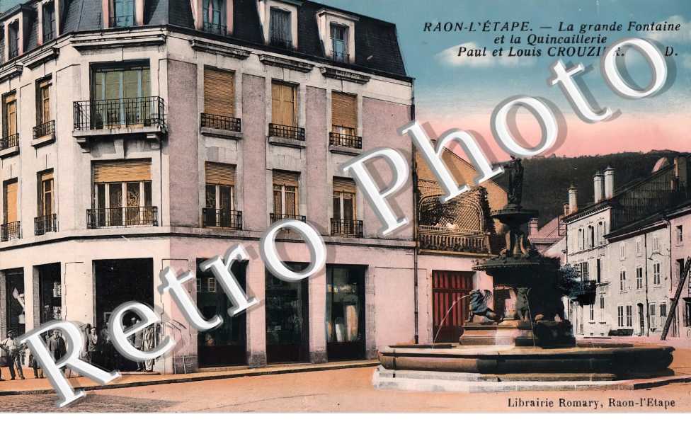 la grande fontaine et la quincaillerie Paul et Louis Crouzier