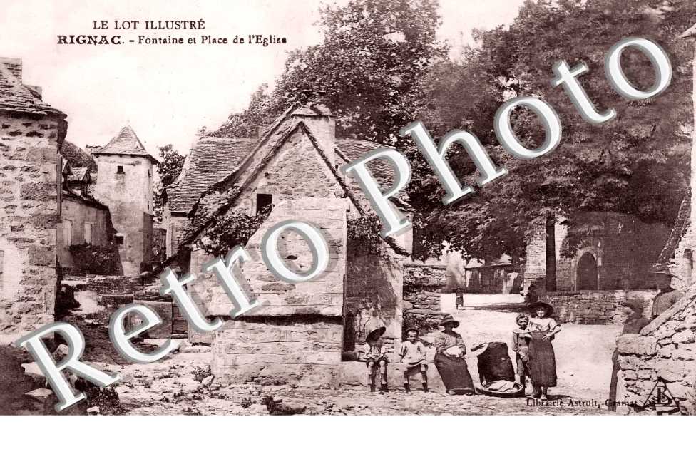 Fontaine et place de l'église