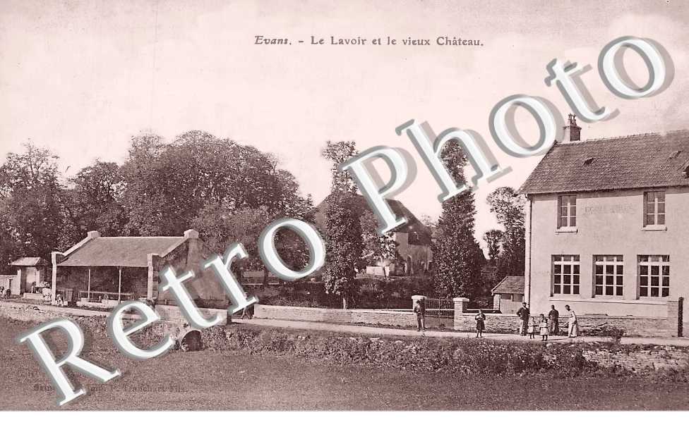 le lavoir et le vieux château
