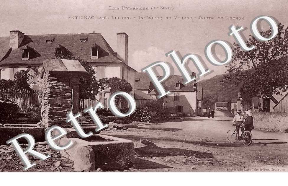 Intérieur du village Route de Luchon