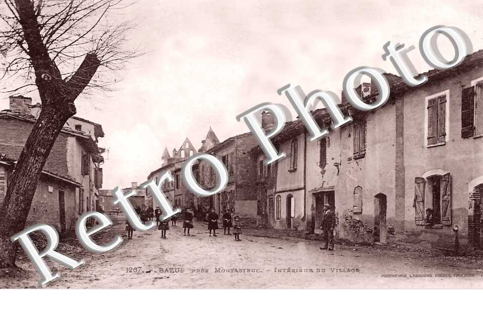 Intérieur du village