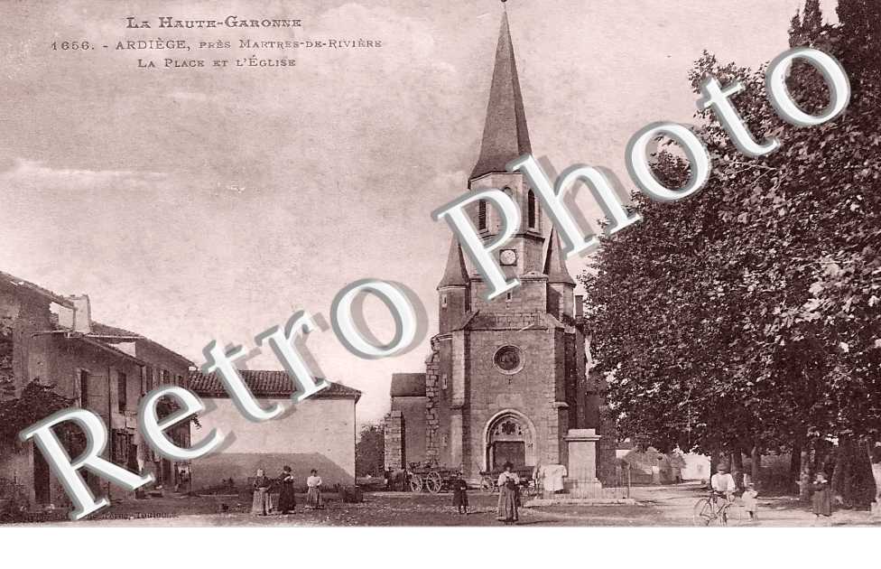 la Place et l'église