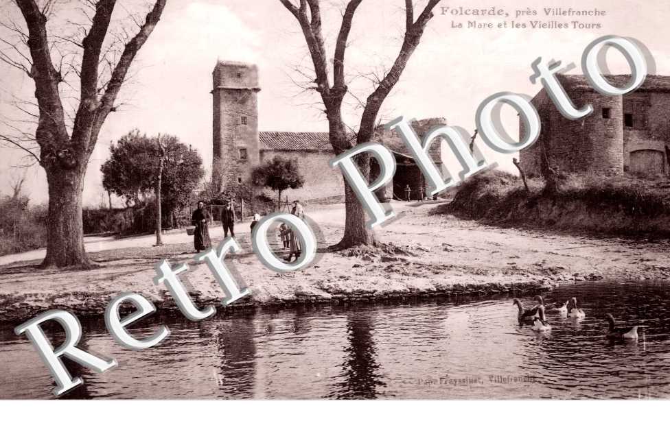 la mare et les vieilles tours
