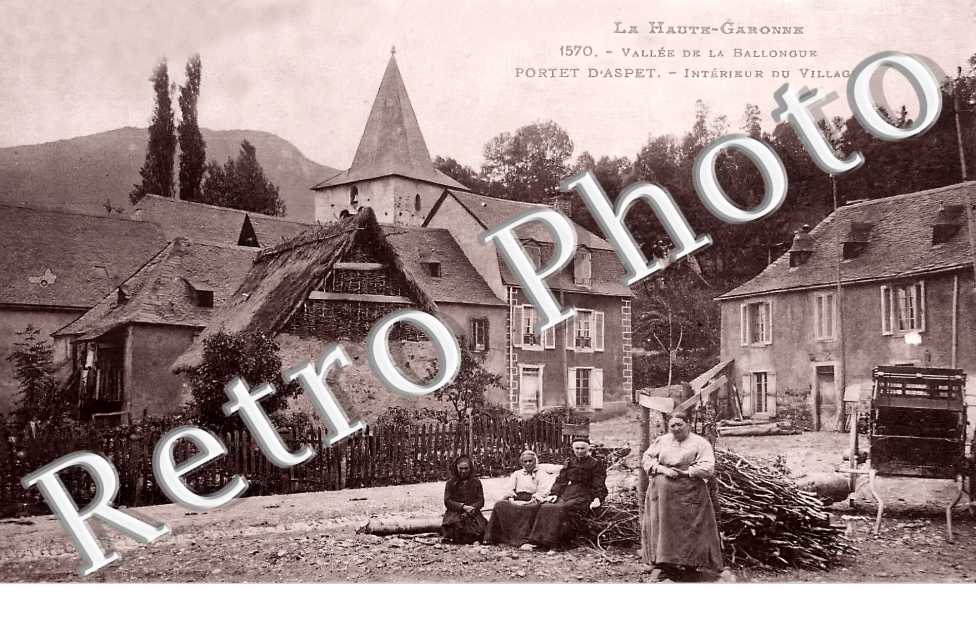 Intérieur du village